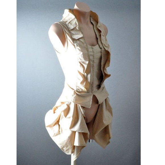 Khaki Beige Steampunk Gothic Tailcoat Evening Ruffle Top Womens Sleeveless Shirt - Picture 8 of 10